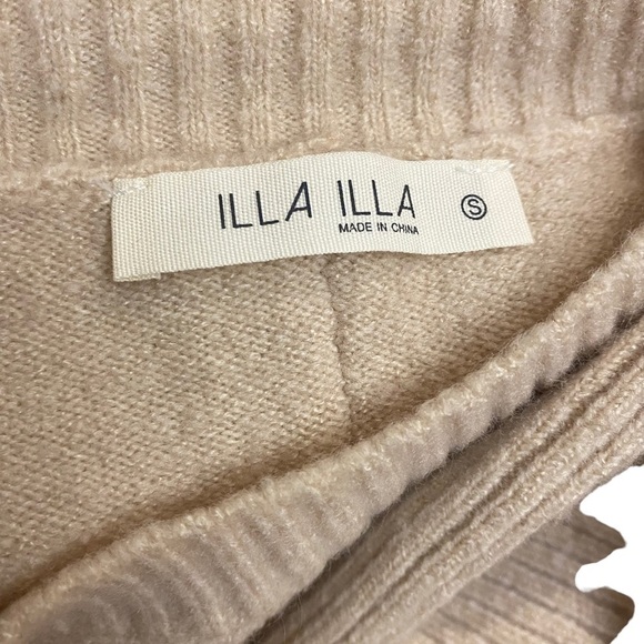 ILLA ILLA Cream Oversized Pullover Knit Sweater Size Small - Picture 6 of 7